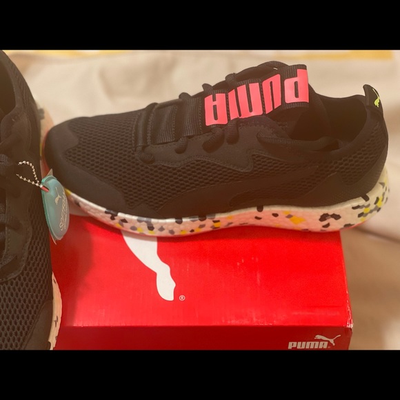 Brand New - Puma Softfoam+ sneakers - Picture 2 of 3